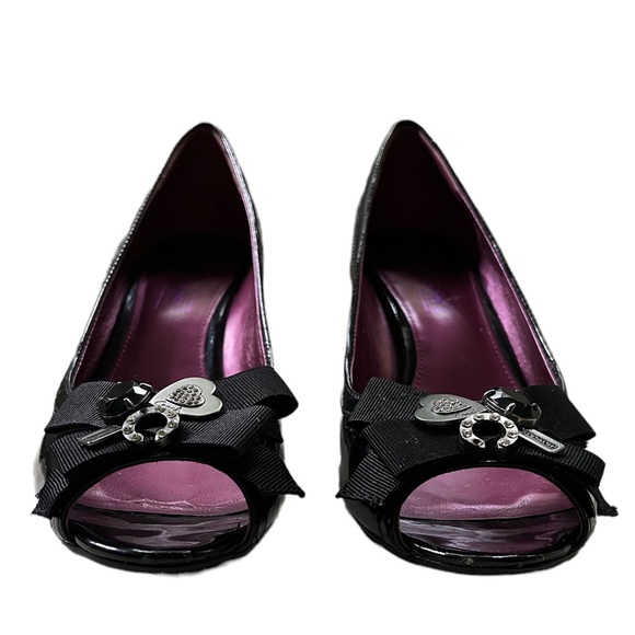 Coach ❤️ Poppy Black Peep Toe Wedge Shoes w/Charms, sz 8 - Picture 8 of 15